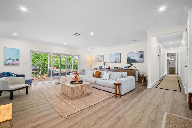 2421 SW 29th Way, Fort Lauderdale, FL 33312