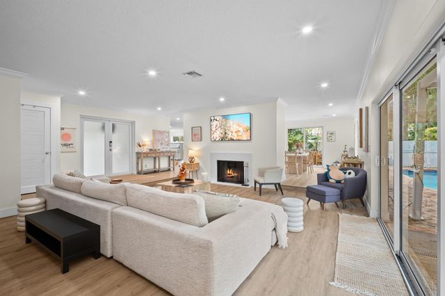 2421 SW 29th Way, Fort Lauderdale, FL 33312