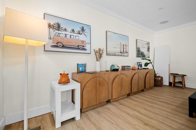 2421 SW 29th Way, Fort Lauderdale, FL 33312