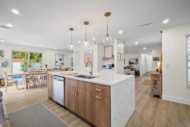 2421 SW 29th Way, Fort Lauderdale, FL 33312