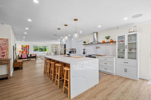 2421 SW 29th Way, Fort Lauderdale, FL 33312