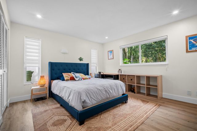 2421 SW 29th Way, Fort Lauderdale, FL 33312