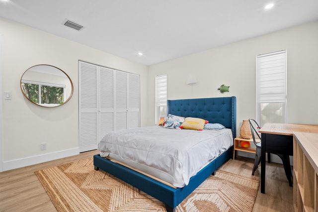 2421 SW 29th Way, Fort Lauderdale, FL 33312