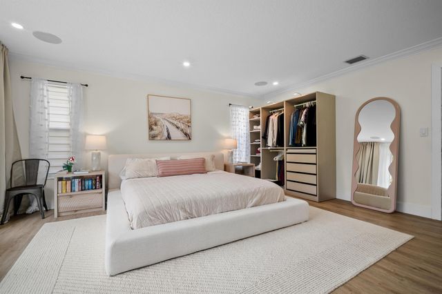 2421 SW 29th Way, Fort Lauderdale, FL 33312