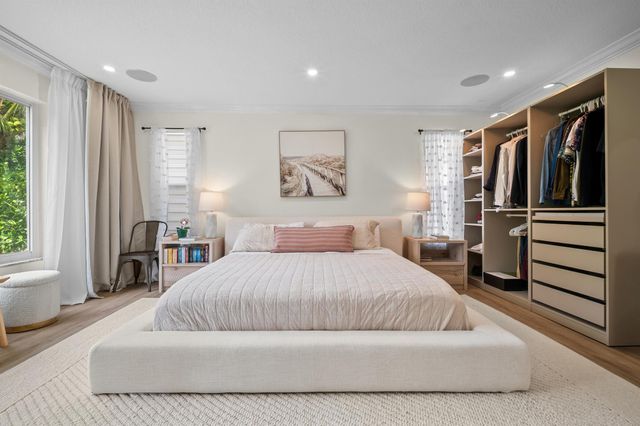 2421 SW 29th Way, Fort Lauderdale, FL 33312