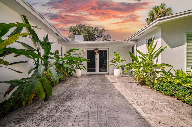 2421 SW 29th Way, Fort Lauderdale, FL 33312