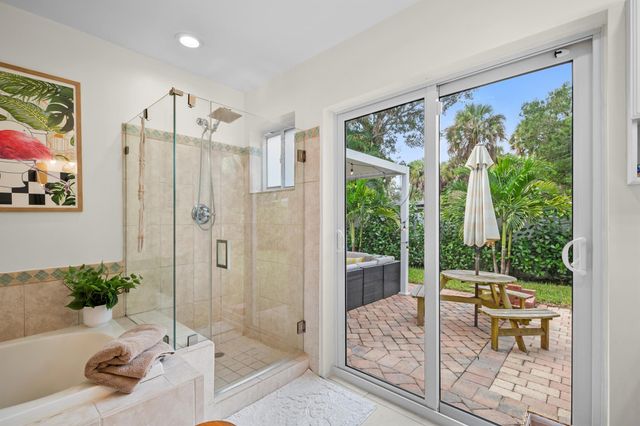 2421 SW 29th Way, Fort Lauderdale, FL 33312