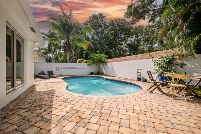 2421 SW 29th Way, Fort Lauderdale, FL 33312