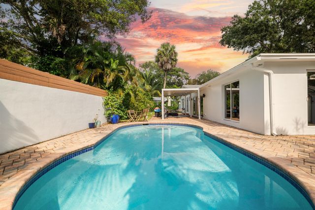 2421 SW 29th Way, Fort Lauderdale, FL 33312