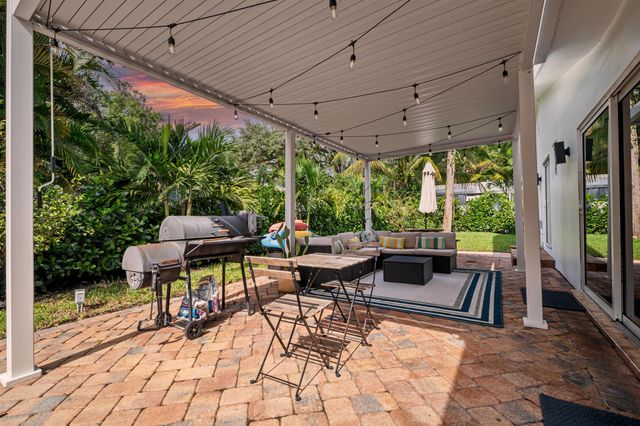 2421 SW 29th Way, Fort Lauderdale, FL 33312