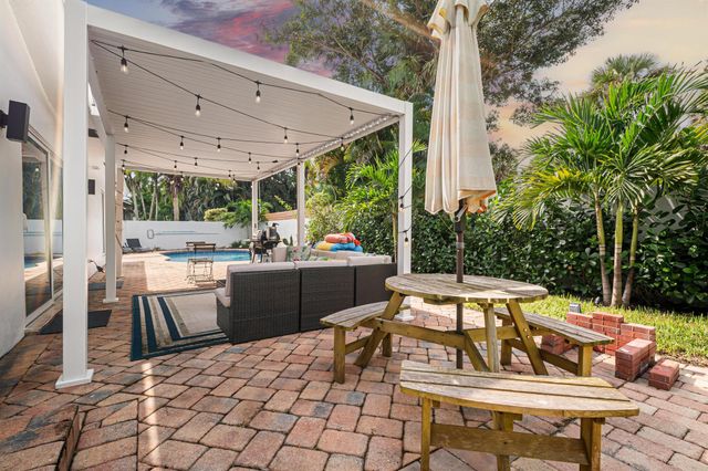 2421 SW 29th Way, Fort Lauderdale, FL 33312