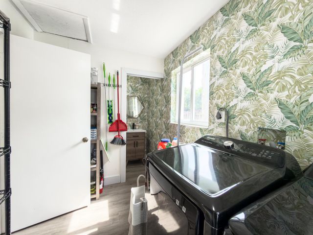 2421 SW 29th Way, Fort Lauderdale, FL 33312