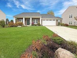 2382 Lingerman Way, Avon, IN 46123