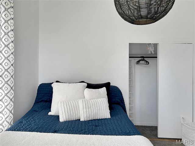 7227 Pennsylvania Avenue, St Louis, MO 63111