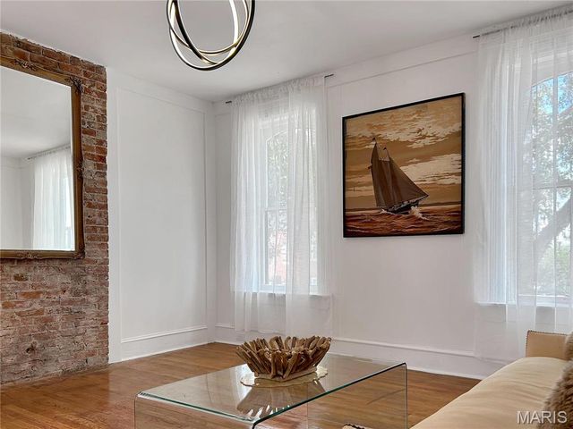 7227 Pennsylvania Avenue, St Louis, MO 63111