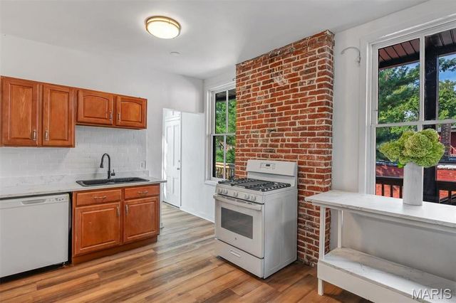 7227 Pennsylvania Avenue, St Louis, MO 63111