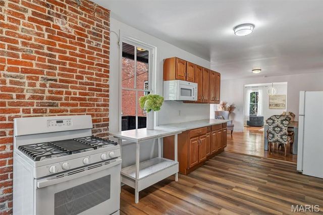 7227 Pennsylvania Avenue, St Louis, MO 63111