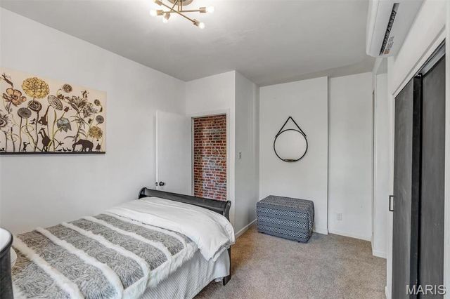 7227 Pennsylvania Avenue, St Louis, MO 63111