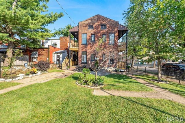 7227 Pennsylvania Avenue, St Louis, MO 63111