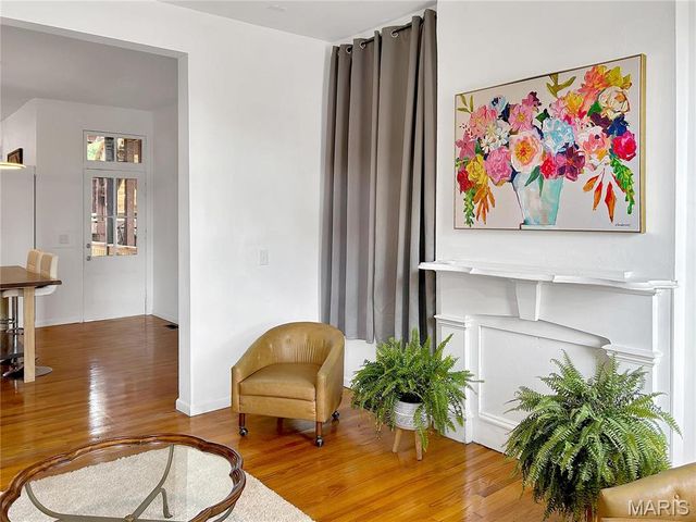 7227 Pennsylvania Avenue, St Louis, MO 63111