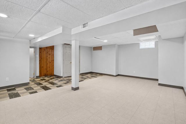 15640 Stricker Avenue, Eastpointe City, MI 48021