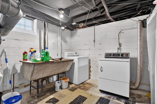 15640 Stricker Avenue, Eastpointe City, MI 48021