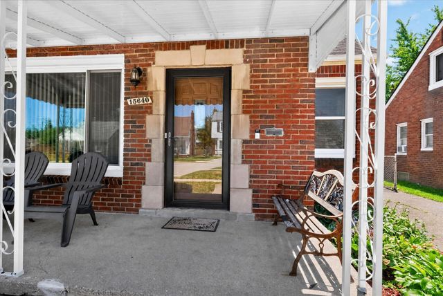 15640 Stricker Avenue, Eastpointe City, MI 48021