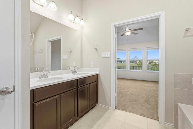 1322 Wild Mustang Trail, Richmond, TX 77406