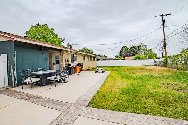 1618 W CAMELOT DR, Layton, UT 84041