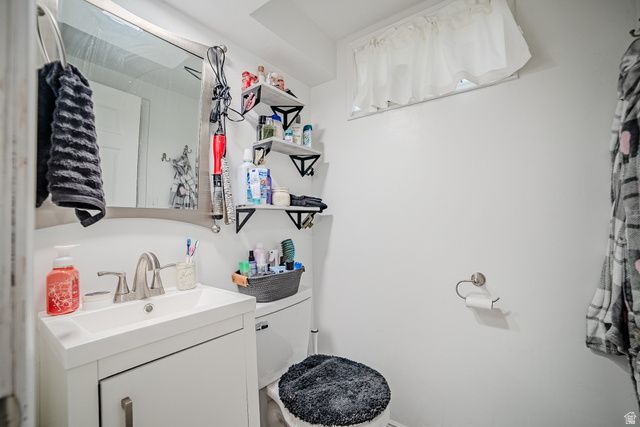 1618 W CAMELOT DR, Layton, UT 84041