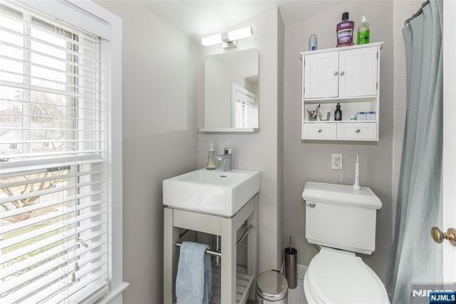 34 Oakwood Avenue, Montclair, NJ 07043