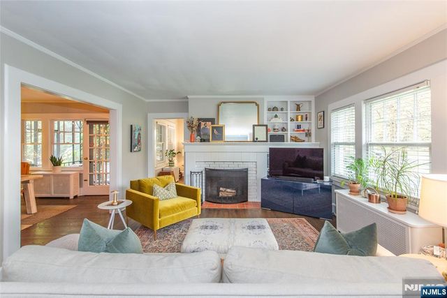 34 Oakwood Avenue, Montclair, NJ 07043