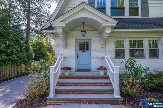 34 Oakwood Avenue, Montclair, NJ 07043