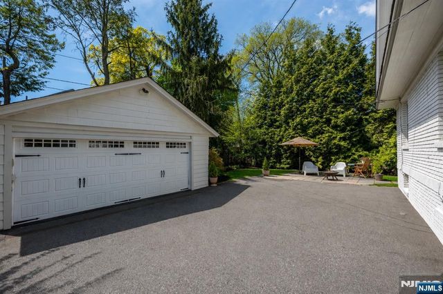 34 Oakwood Avenue, Montclair, NJ 07043