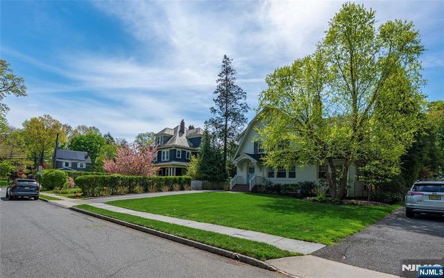 34 Oakwood Avenue, Montclair, NJ 07043