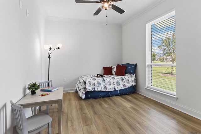 39561 Hernando De Soto Dr, Darrow, LA 70725