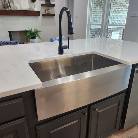 39561 Hernando De Soto Dr, Darrow, LA 70725