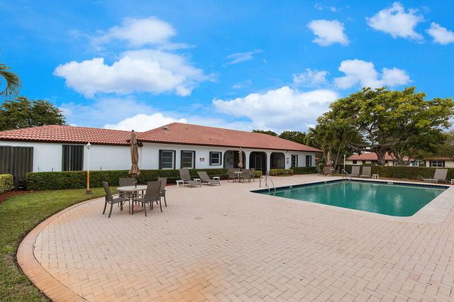 301 NW 42nd Street, Boca Raton, FL 33431