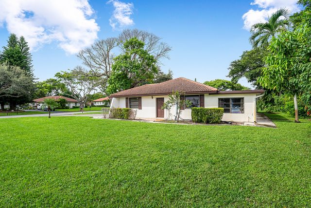 301 NW 42nd Street, Boca Raton, FL 33431