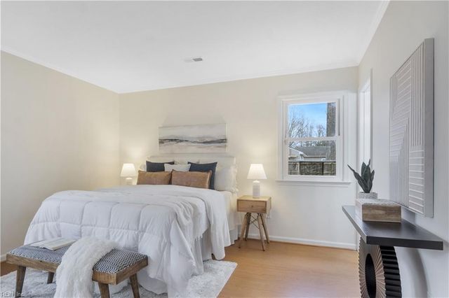 14214 Penrith LN, Newport News, VA 23602