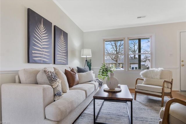 14214 Penrith LN, Newport News, VA 23602