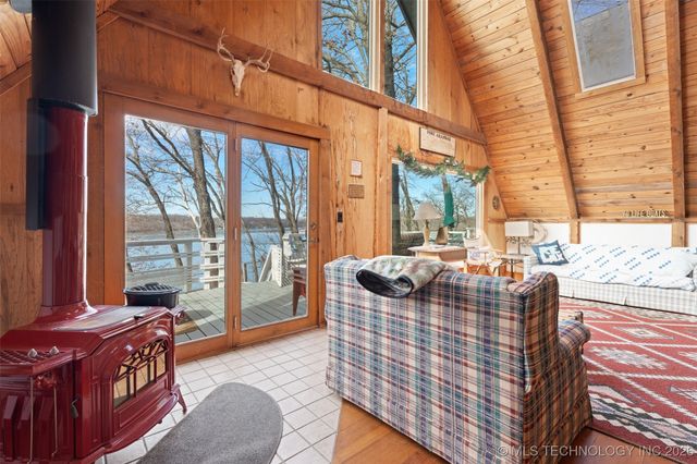 25541 S 676 Road, Grove, OK 74344