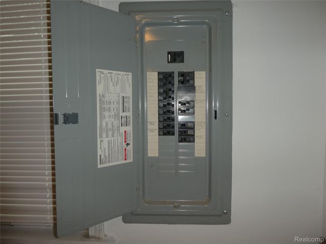 35209 Sheridan Street, Westland, MI 48185