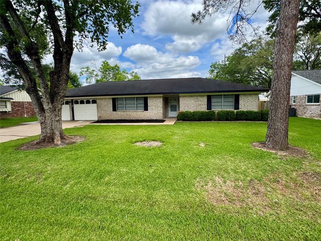 2013 Crestwood Drive, Richmond, TX 77469