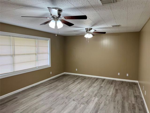 2013 Crestwood Drive, Richmond, TX 77469