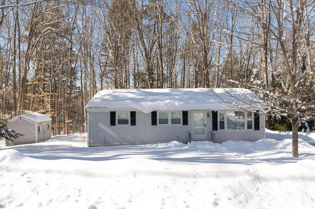 54 Woodland Grove Road, Conway, NH 03818