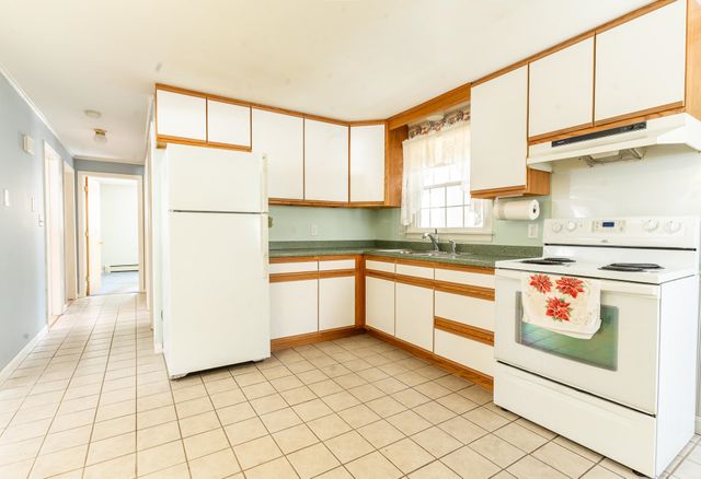 54 Woodland Grove Road, Conway, NH 03818