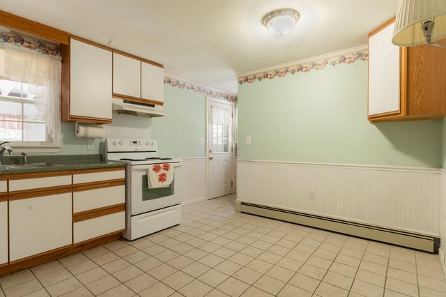 54 Woodland Grove Road, Conway, NH 03818