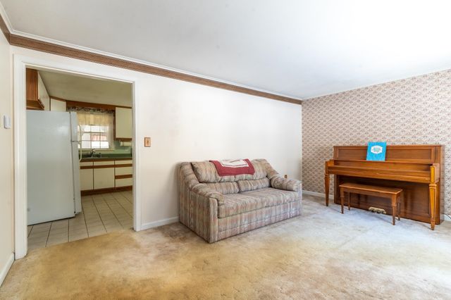 54 Woodland Grove Road, Conway, NH 03818