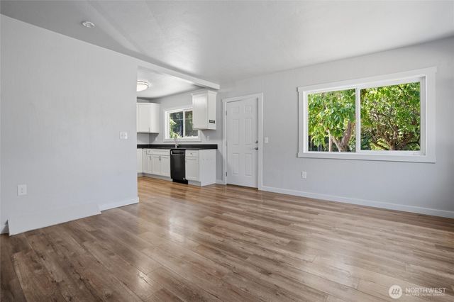 1041 Mitchell Avenue, Port Orchard, WA 98366